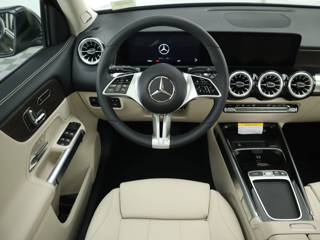 Used 2026 Mercedes-Benz GLB 250 image 10