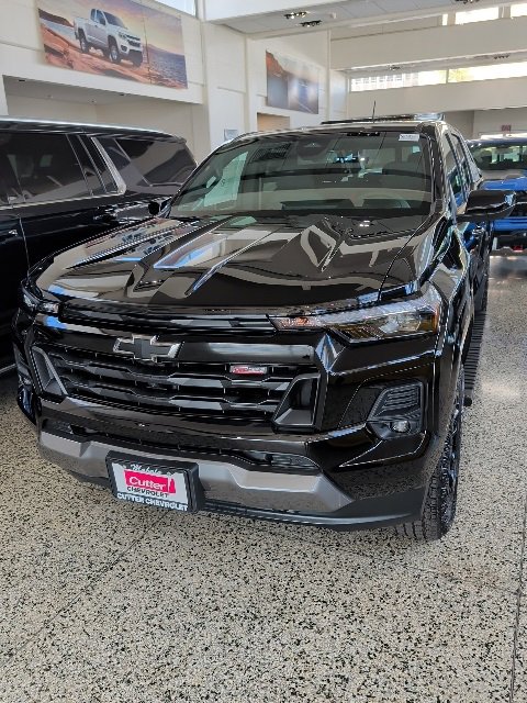 New 2025 Chevrolet Colorado Z71 w/ Midnight Edition