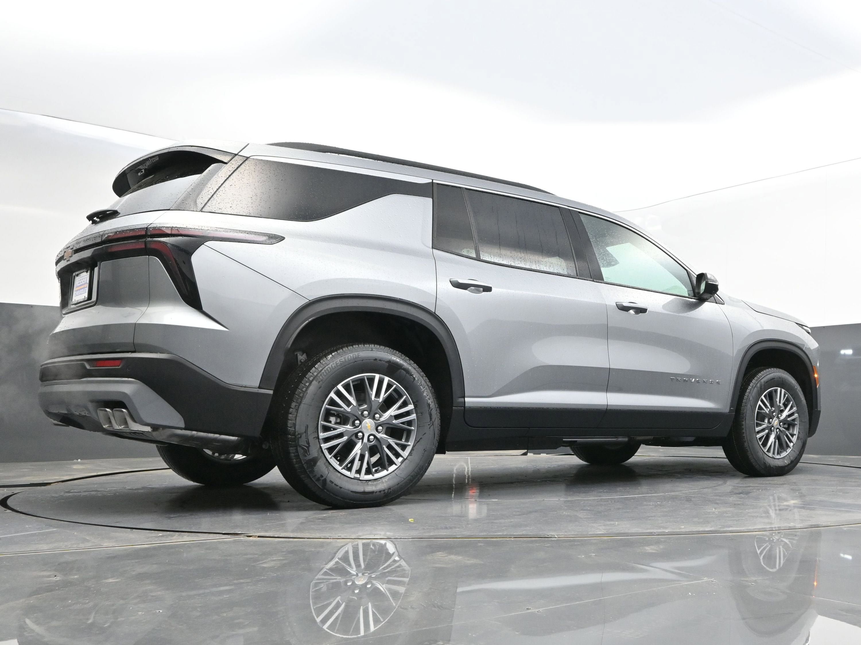 New 2026 Chevrolet Traverse LT FWD image 48
