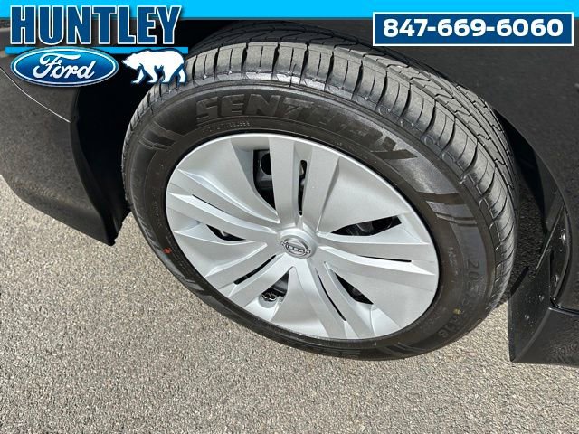 Used 2025 Nissan Leaf S image 8