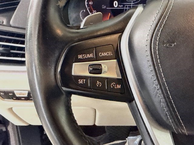 Used 2020 BMW X5 sDrive40i w/ Luxury Seating Package RWD image 13