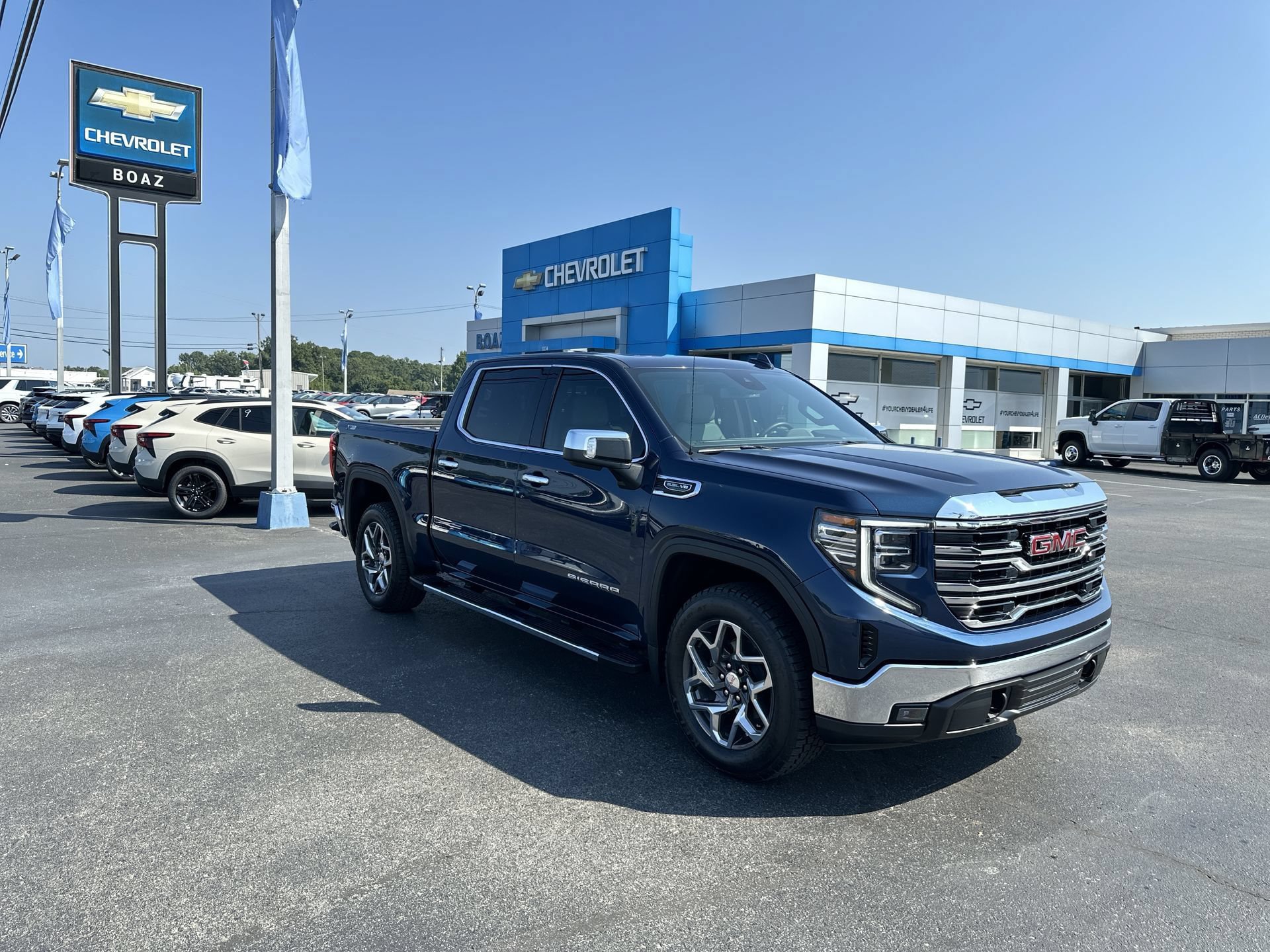 Certified 2023 GMC Sierra 1500 SLT w/ SLT Premium Package AWD/4WD image 1