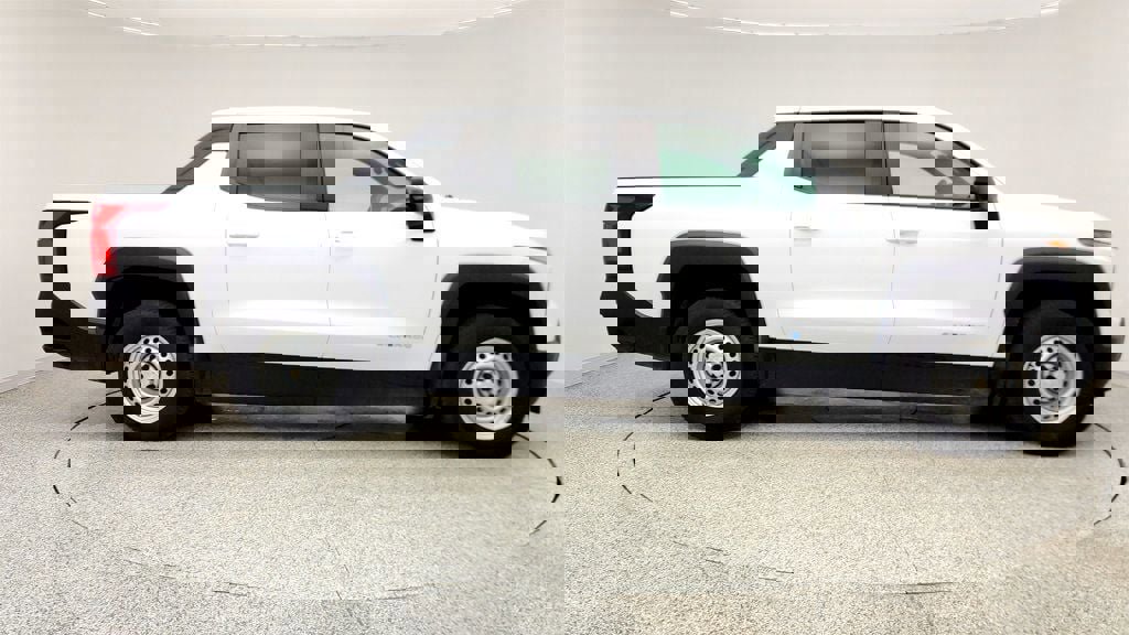 Used 2024 Chevrolet Silverado EV W/T AWD/4WD image 4