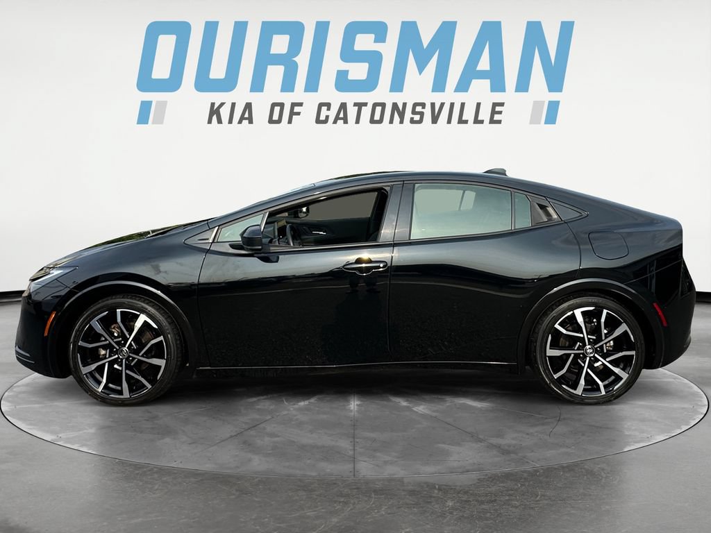 Used 2023 Toyota Prius Prime FWD image 3
