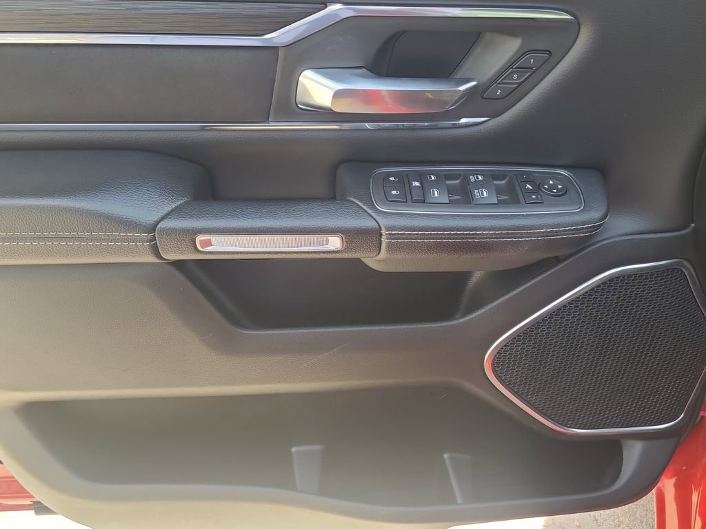 Used 2024 RAM 1500 Laramie image 12