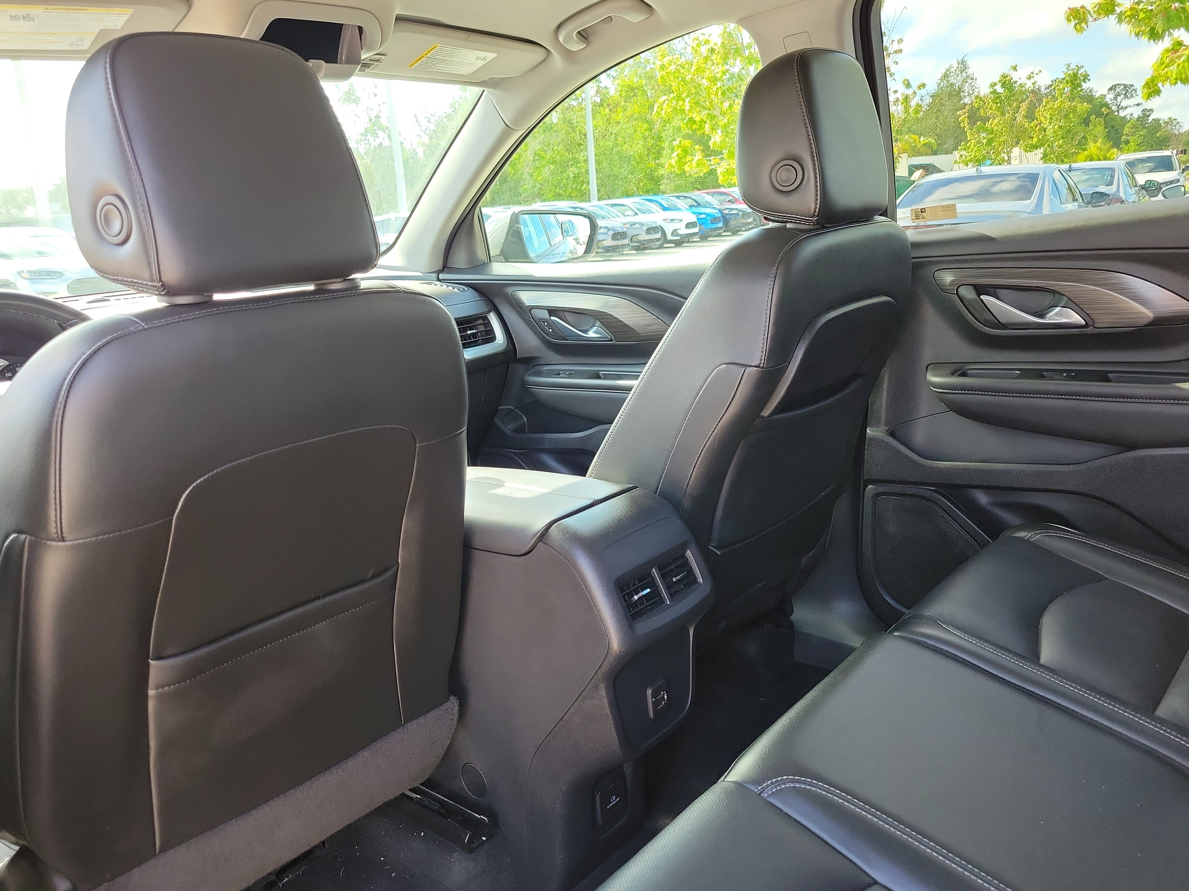 Used 2023 GMC Terrain SLT AWD/4WD image 17