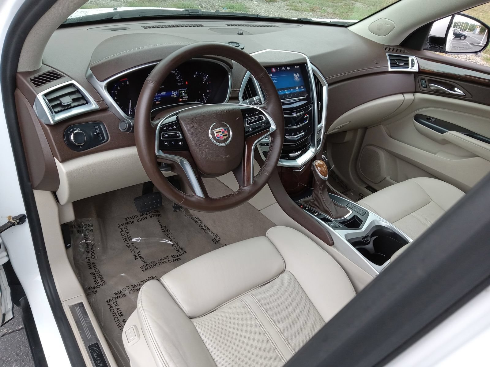 Used 2015 Cadillac SRX Luxury w/ Trailering Package AWD/4WD image 12