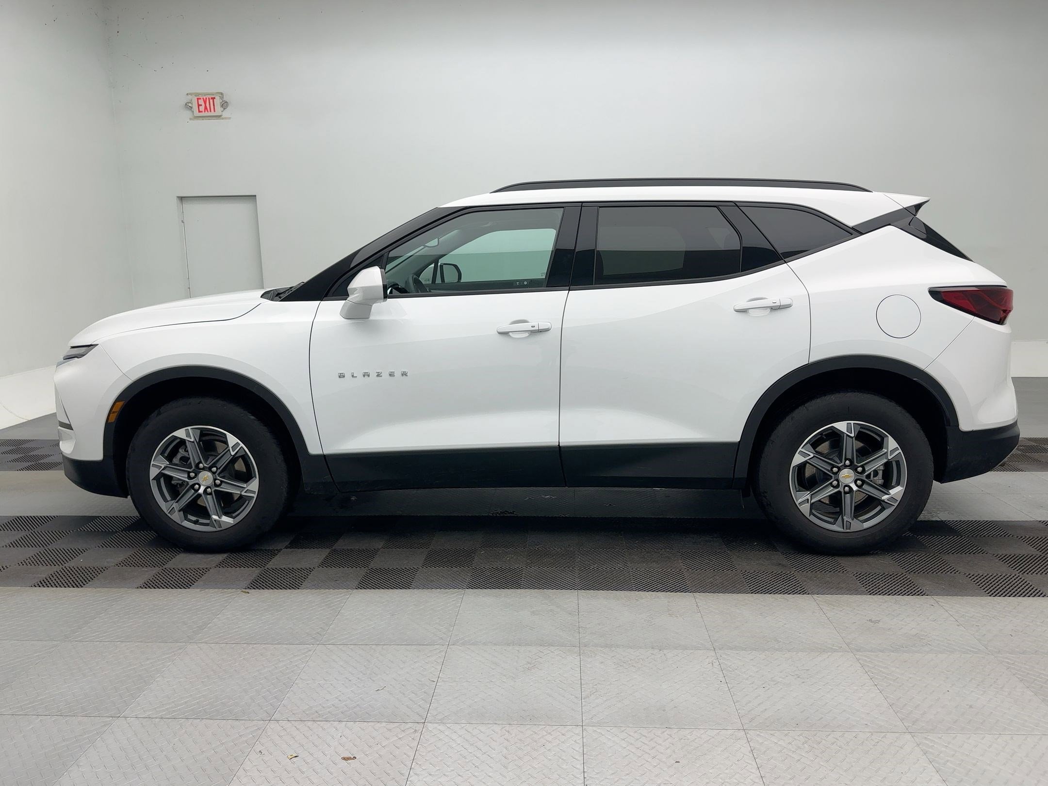 Certified 2024 Chevrolet Blazer LT w/ Convenience Package image 2