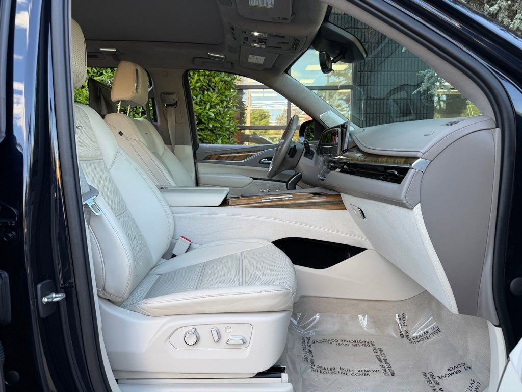 Used 2021 Cadillac Escalade ESV Sport Platinum AWD/4WD image 37