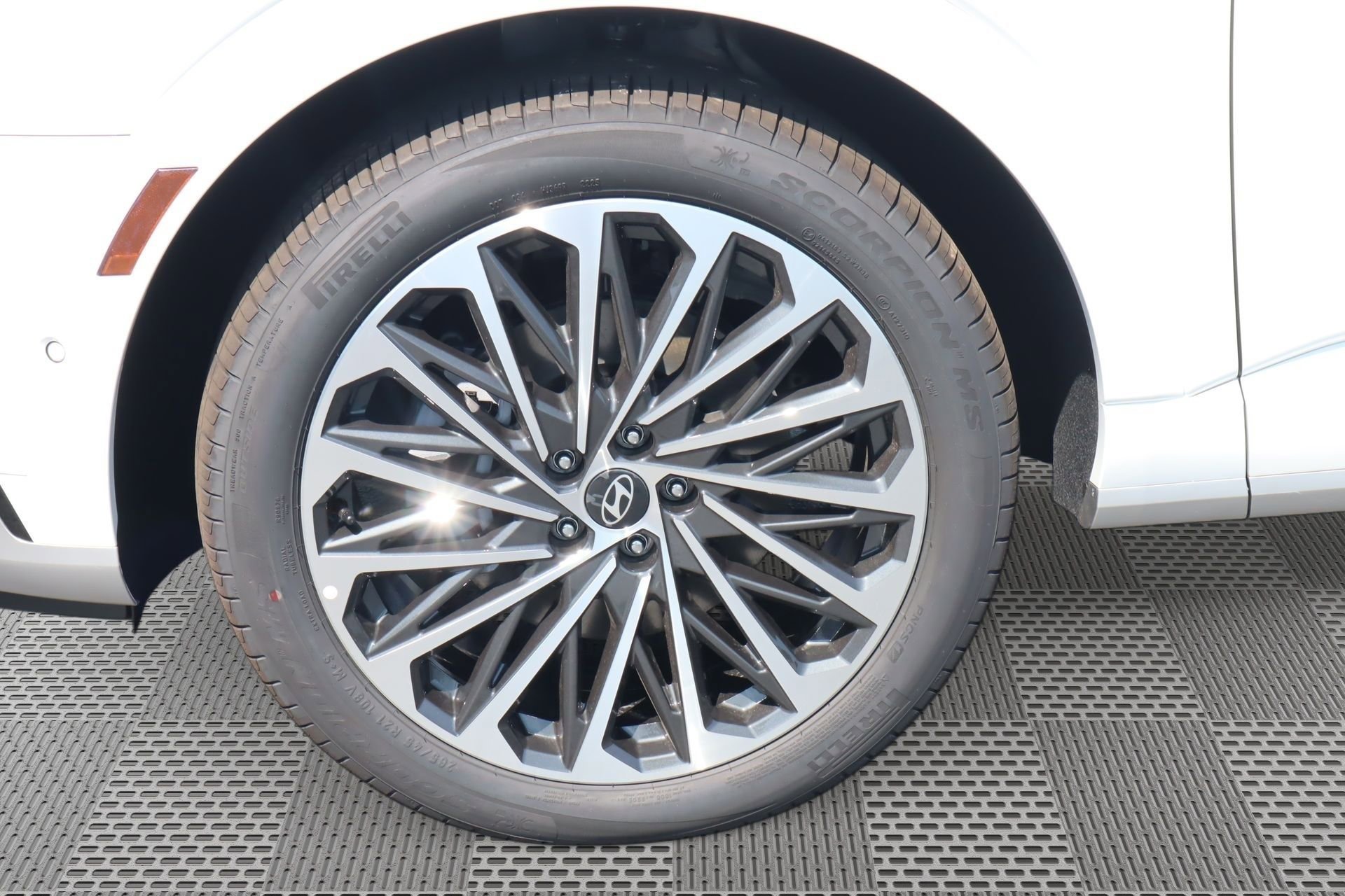 New 2026 Hyundai Palisade Calligraphy FWD image 4