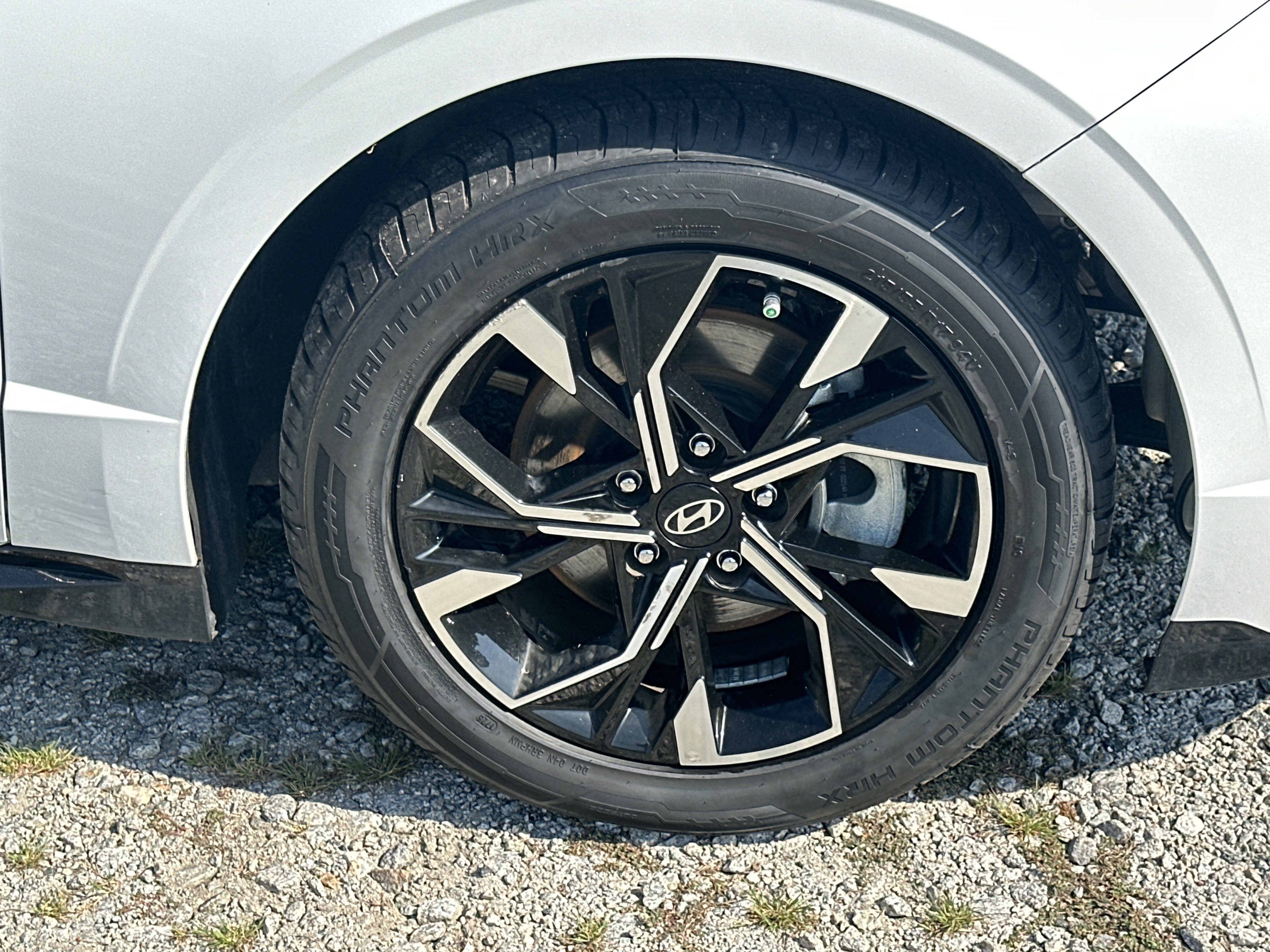 Used 2024 Hyundai Sonata SEL FWD image 12