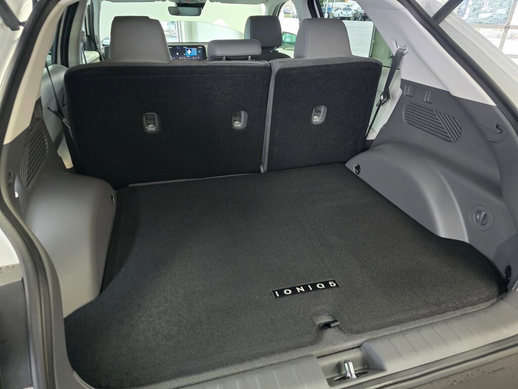 New 2026 Hyundai Ioniq 5 SEL image 17