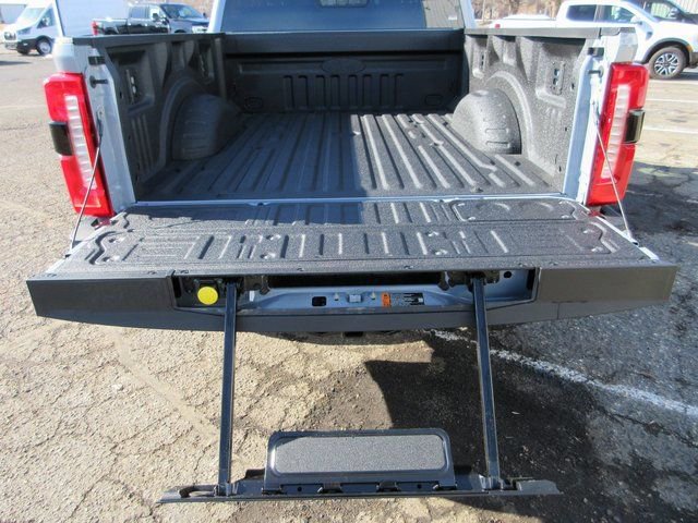 New 2026 Ford F350 Lariat w/ Black Appearance Package image 29