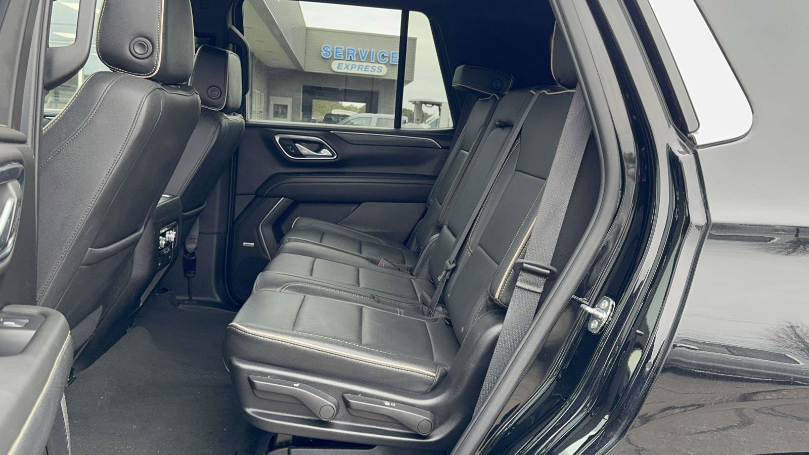 Used 2024 GMC Yukon SLT image 15