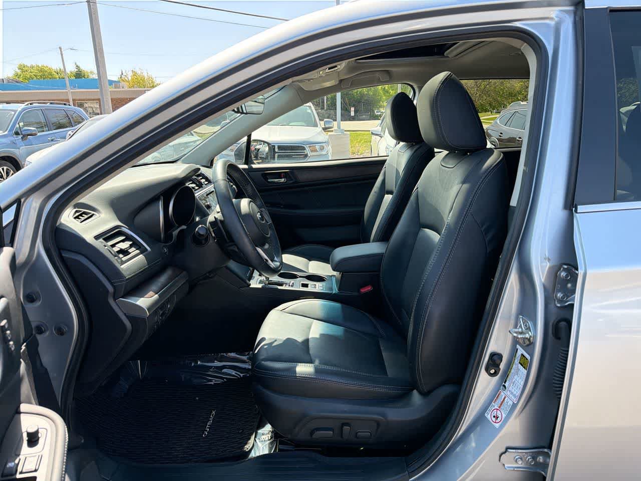 Used 2019 Subaru Outback 2.5i Limited AWD/4WD image 21
