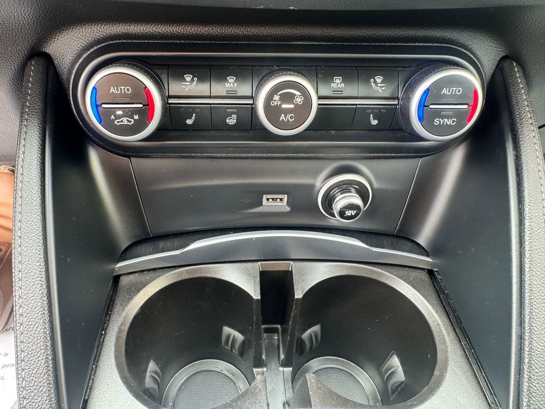 Used 2021 Alfa Romeo Stelvio Sprint w/ Sun & Sound Package AWD/4WD image 26