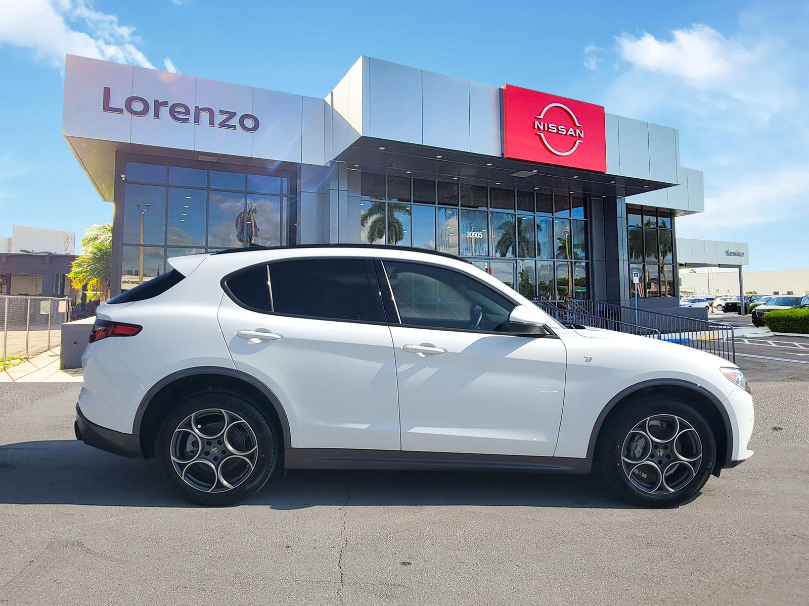 Used 2022 Alfa Romeo Stelvio Ti w/ Active Assist Plus Package image 4