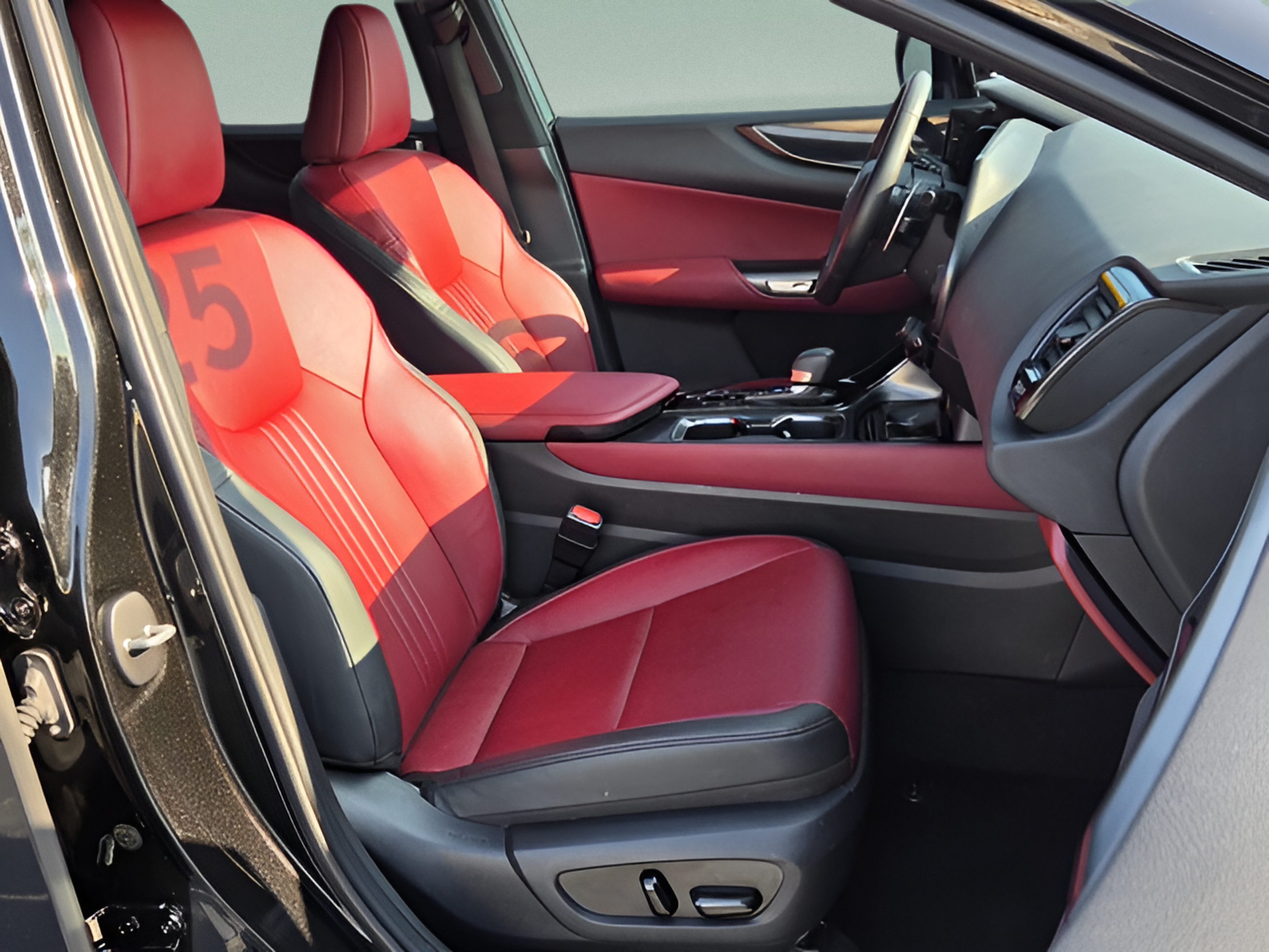Certified 2025 Lexus NX 250 FWD w/ Accessory Package (K3) image 16