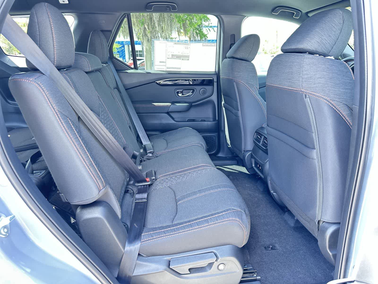 New 2026 Honda Pilot Sport image 16