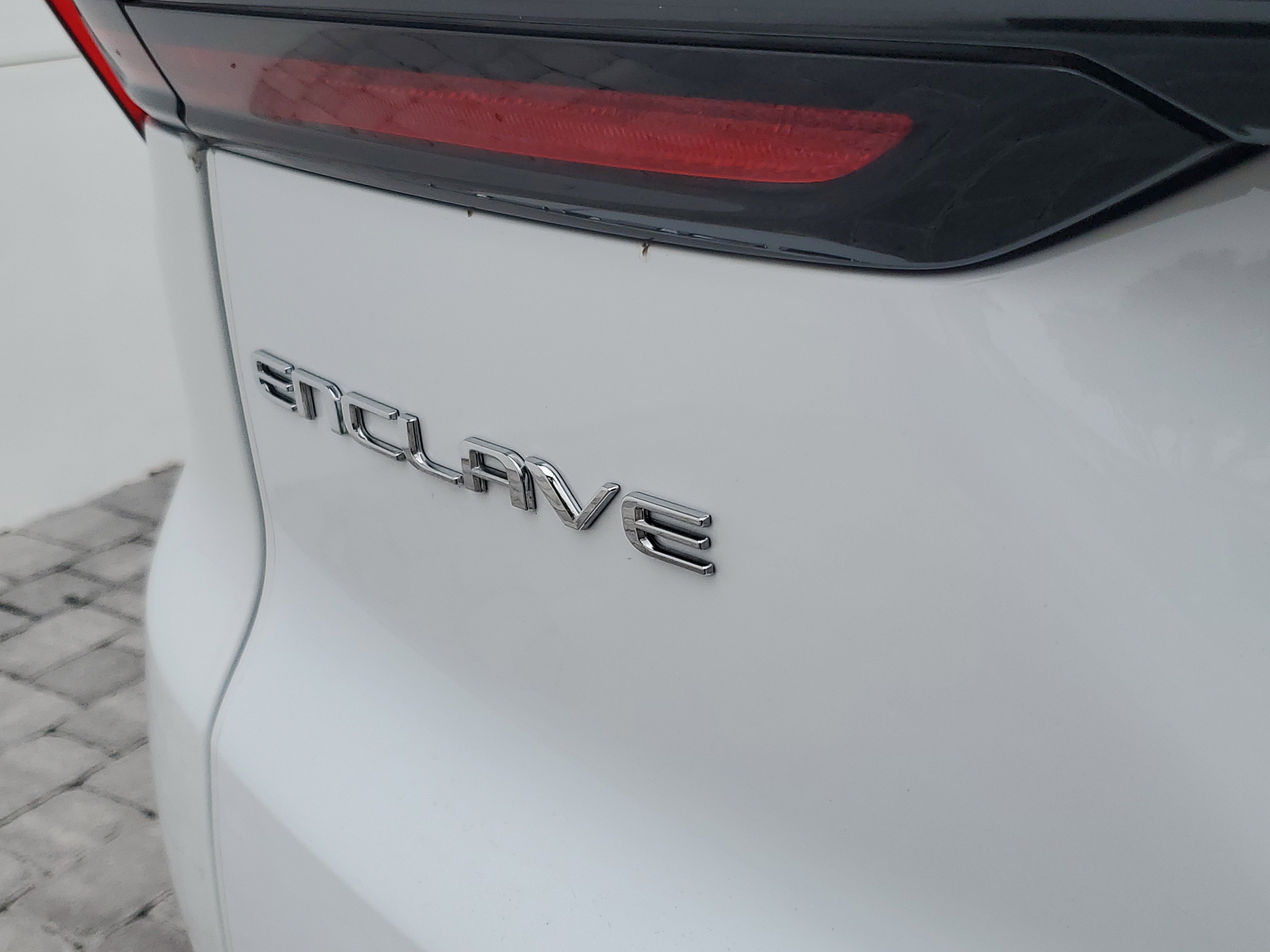 Certified 2025 Buick Enclave Sport Touring w/ Power Package image 9