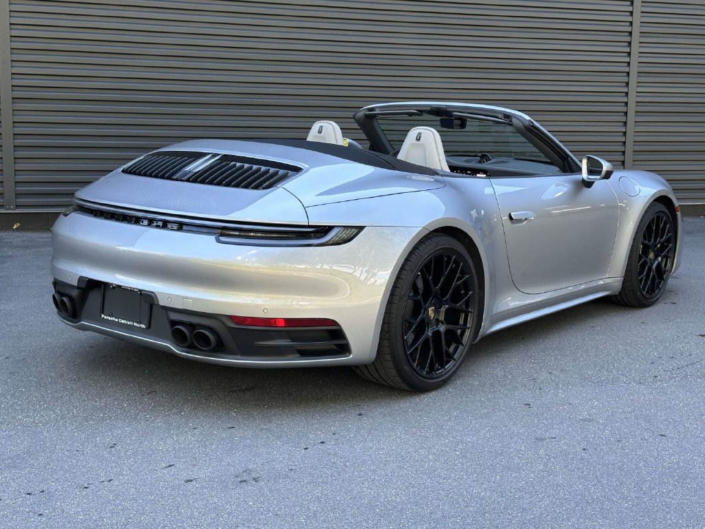 Certified 2024 Porsche 911 Carrera RWD image 5