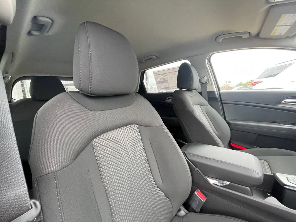 New 2026 Kia Sportage LX FWD image 27