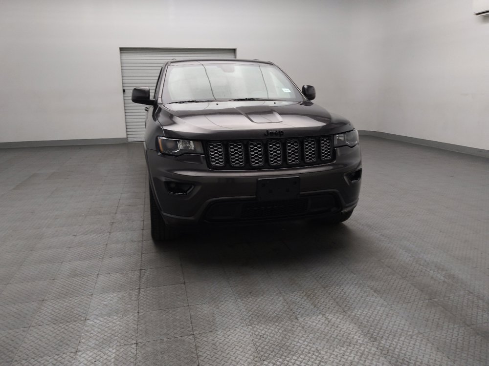 Used 2020 Jeep Grand Cherokee Altitude RWD image 14