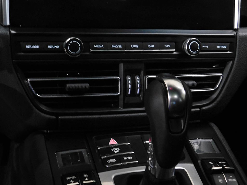 Used 2021 Porsche Macan GTS AWD/4WD image 49