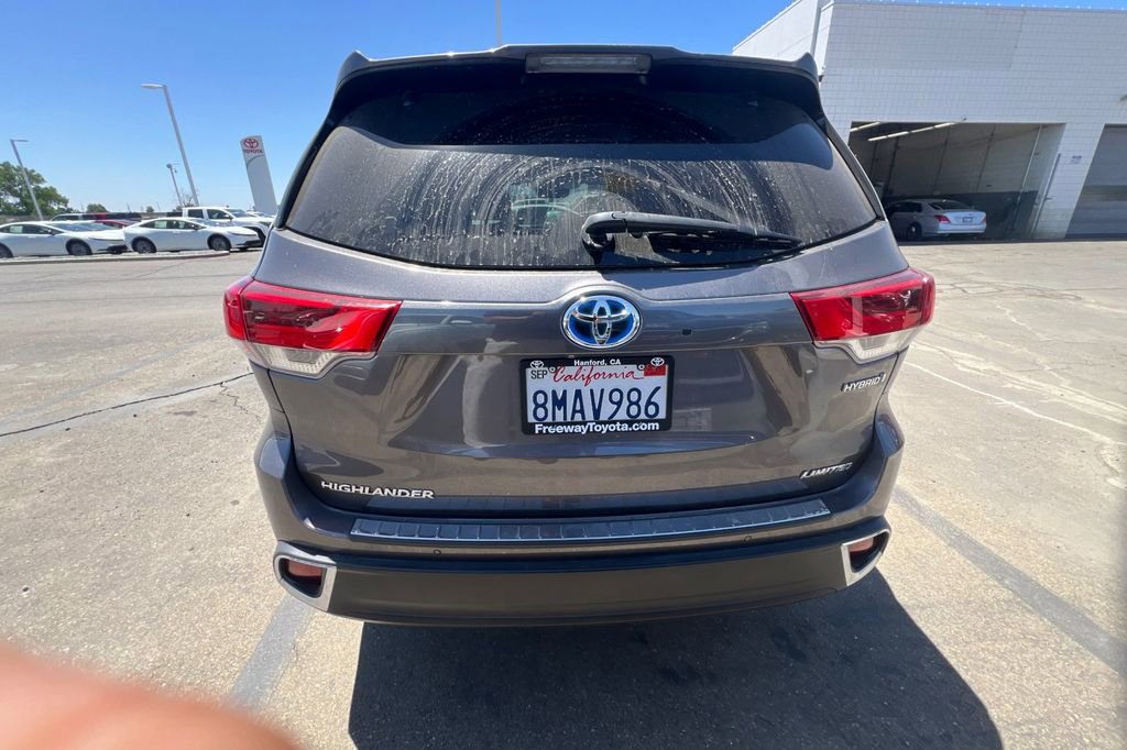 Certified 2019 Toyota Highlander Limited w/ Carpet Mat Package (TMS) AWD/4WD image 7