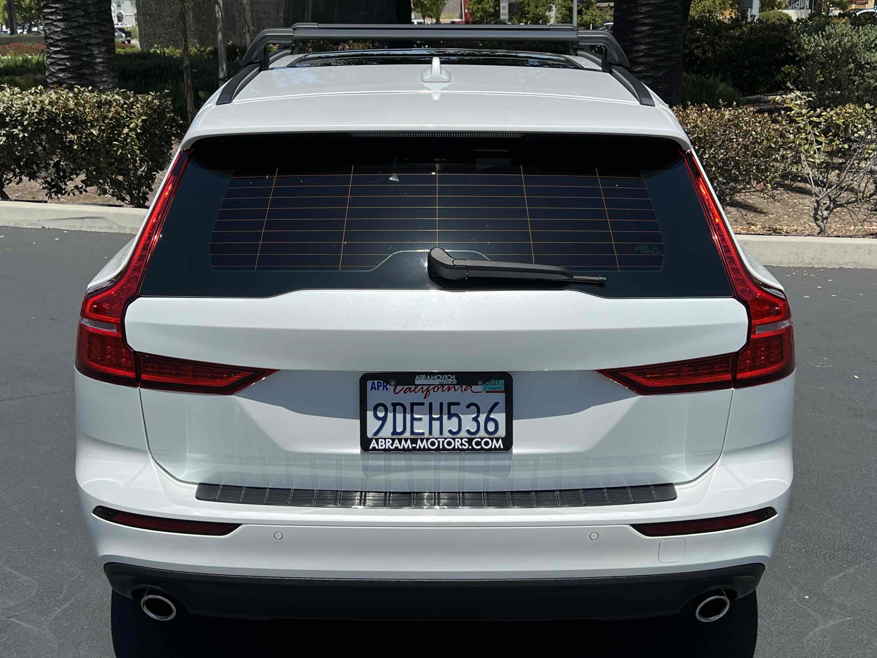 Used 2020 Volvo V60 T5 Momentum w/ Protection Package FWD image 31