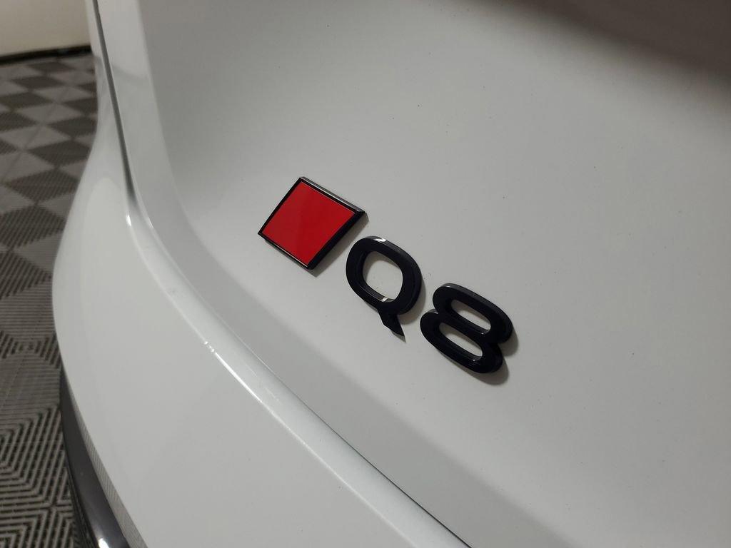 Used 2024 Audi Q8 e-tron Premium Plus w/ Premium Plus Package AWD/4WD image 7