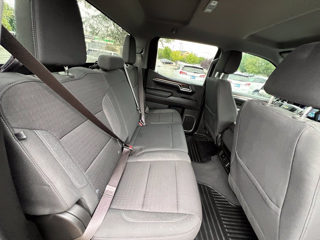 Used 2024 Chevrolet Silverado 1500 LT AWD/4WD image 25