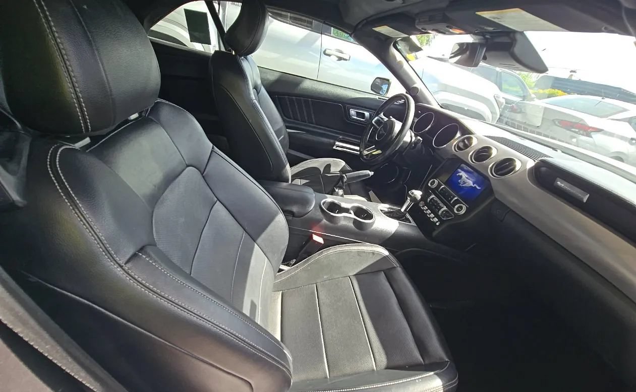 Used 2022 Ford Mustang Premium RWD image 9