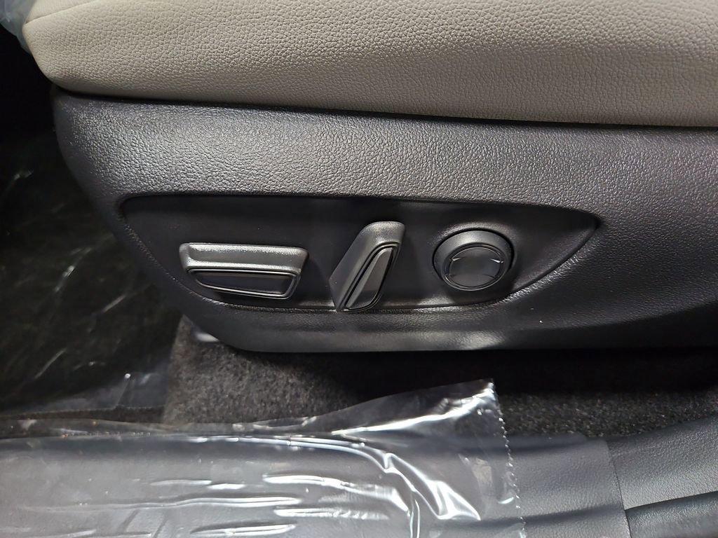 New 2026 Toyota Grand Highlander XLE image 12