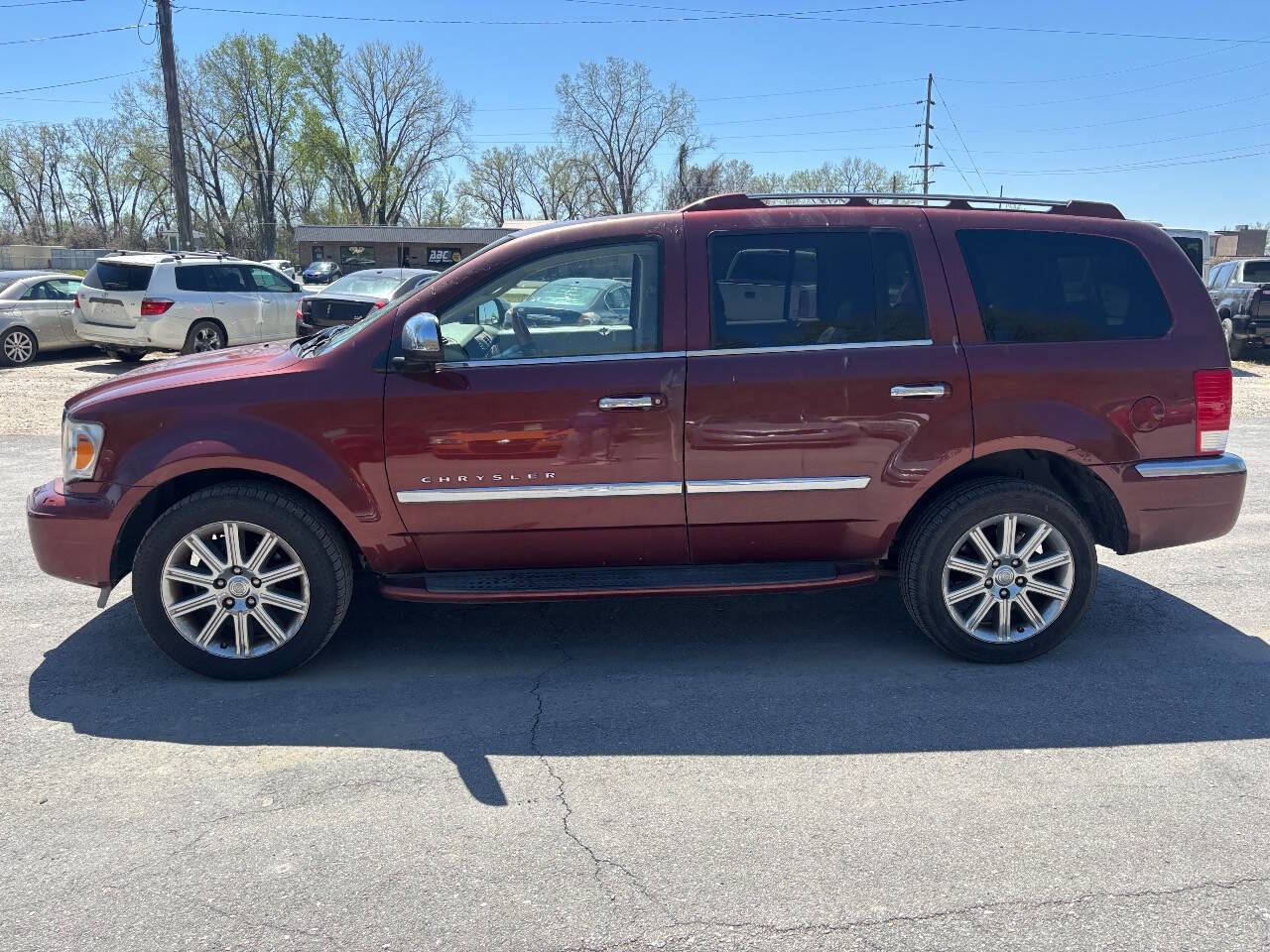 Used 2008 Chrysler Aspen Limited image 8