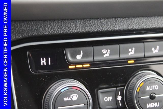 Used 2022 Volkswagen Atlas Cross Sport SE w/ Panoramic Sunroof Package image 42