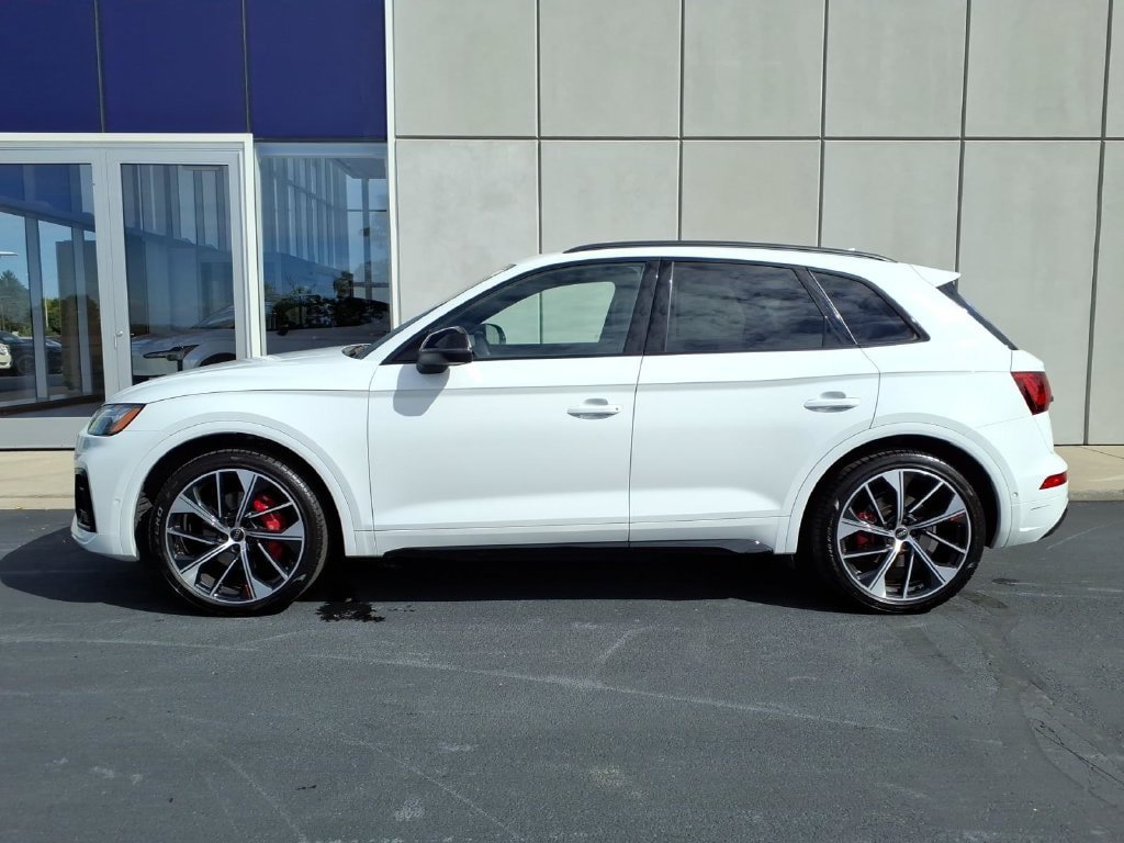 Used 2024 Audi SQ5 Prestige w/ Prestige Package AWD/4WD image 3