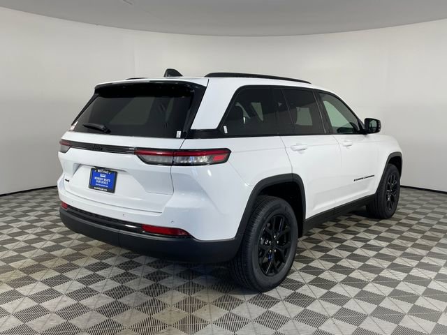 New 2025 Jeep Grand Cherokee Altitude image 6