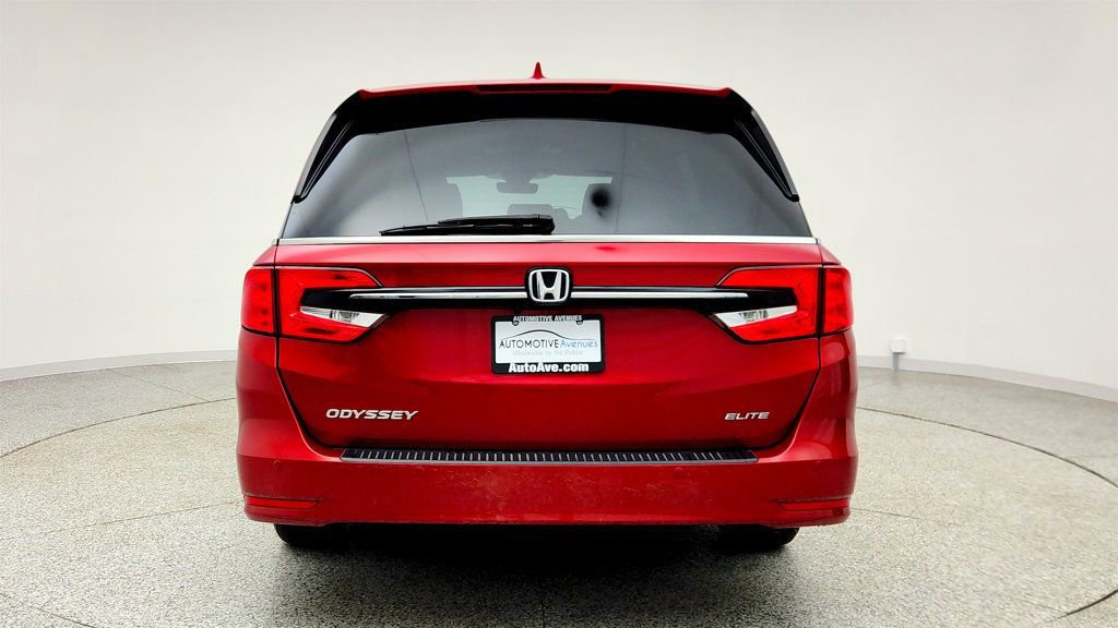Used 2023 Honda Odyssey Elite image 6