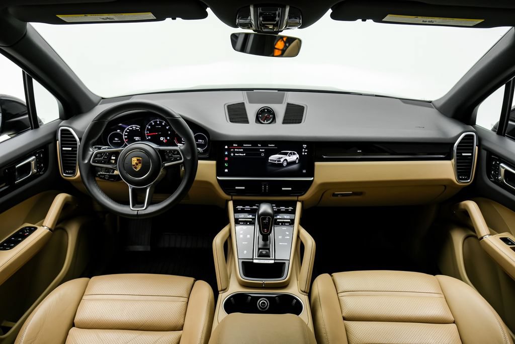 Used 2023 Porsche Cayenne w/ Premium Package AWD/4WD image 20