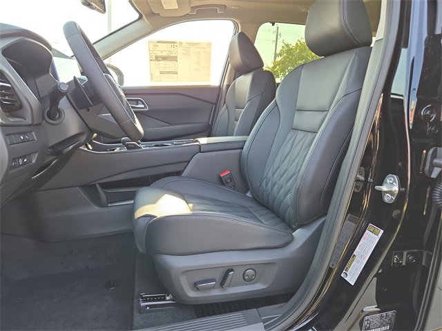 New 2026 Nissan Rogue Platinum w/ Platinum Premium Package image 10