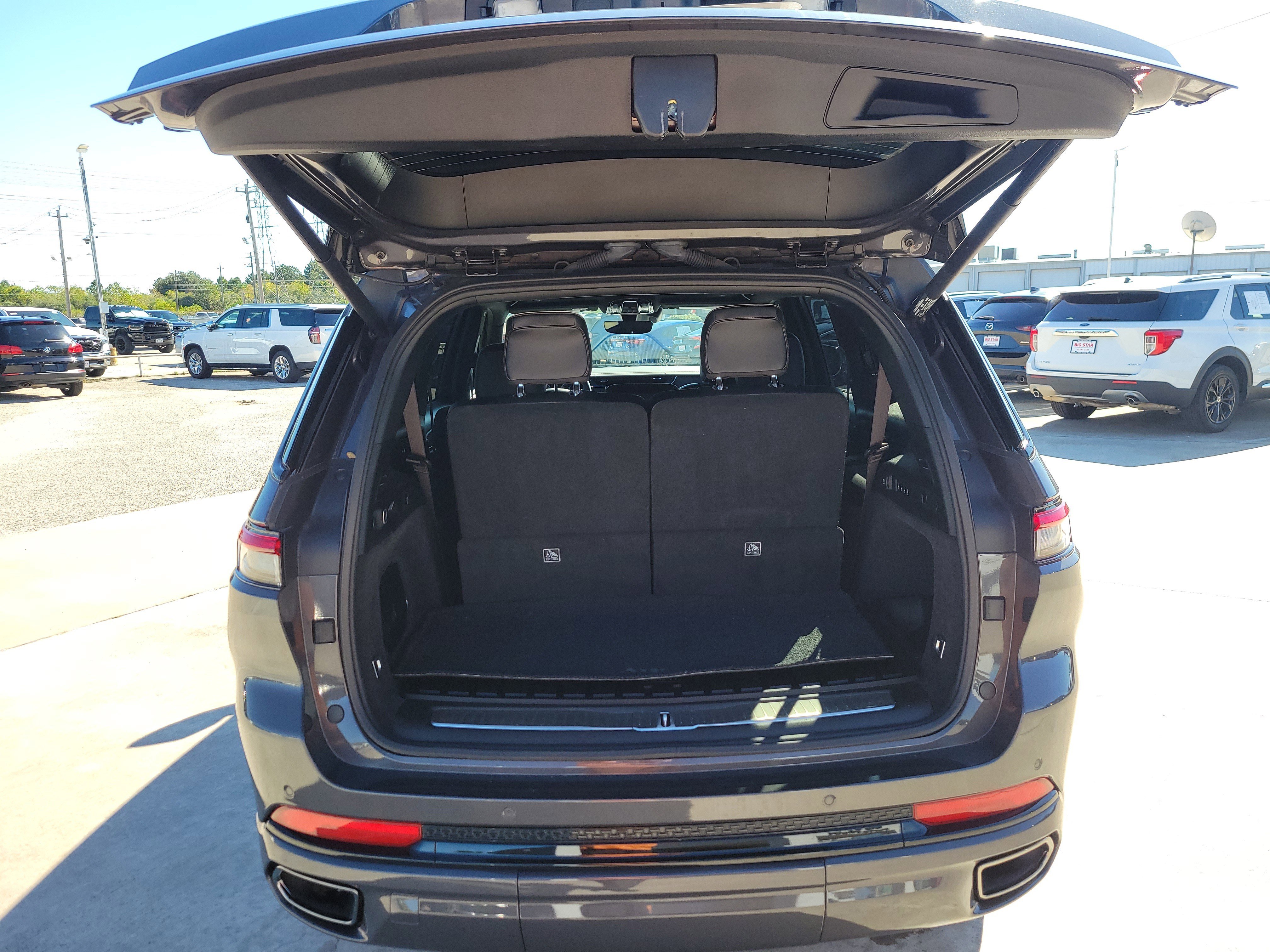 Used 2024 Jeep Grand Cherokee L Summit w/ High Altitude Package image 30