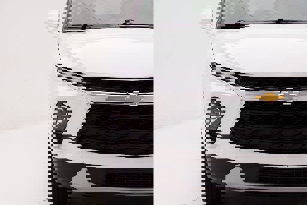 Used 2023 Chevrolet Blazer LT w/ Driver Confidence Package image 4