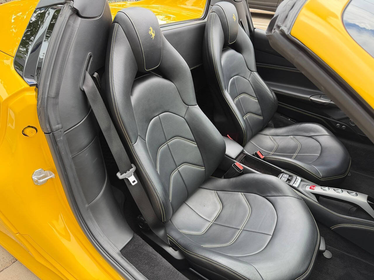 Used 2017 Ferrari 488 Spider RWD image 20