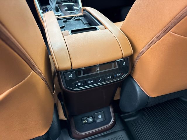 Used 2020 Toyota Highlander Platinum AWD/4WD image 13