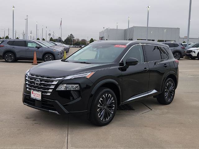 Certified 2025 Nissan Rogue Platinum w/ Platinum Premium Package image 3