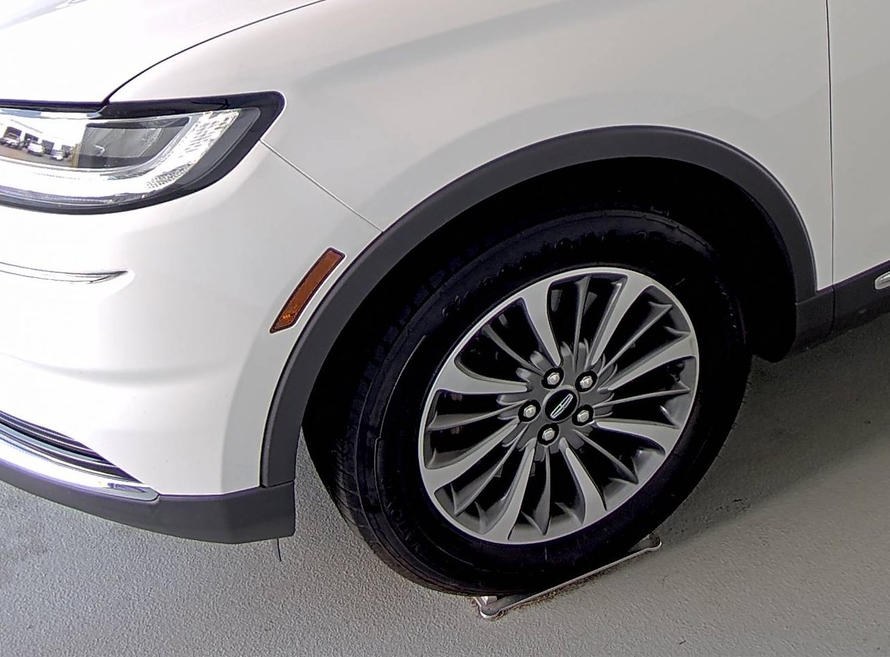 Used 2021 Lincoln Nautilus Reserve w/ Cargo Utility Package image 7