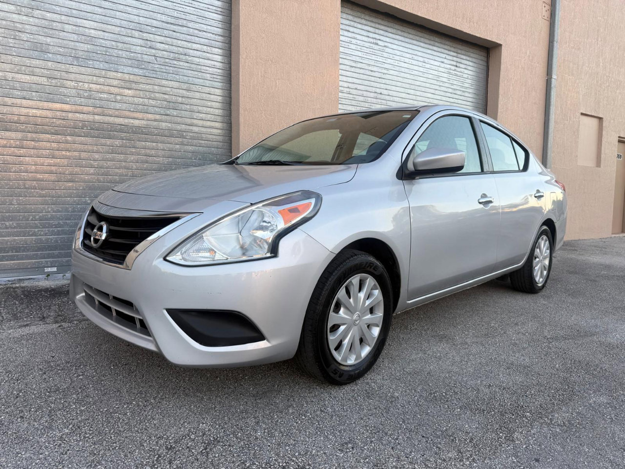 Used 2019 Nissan Versa SV image 9