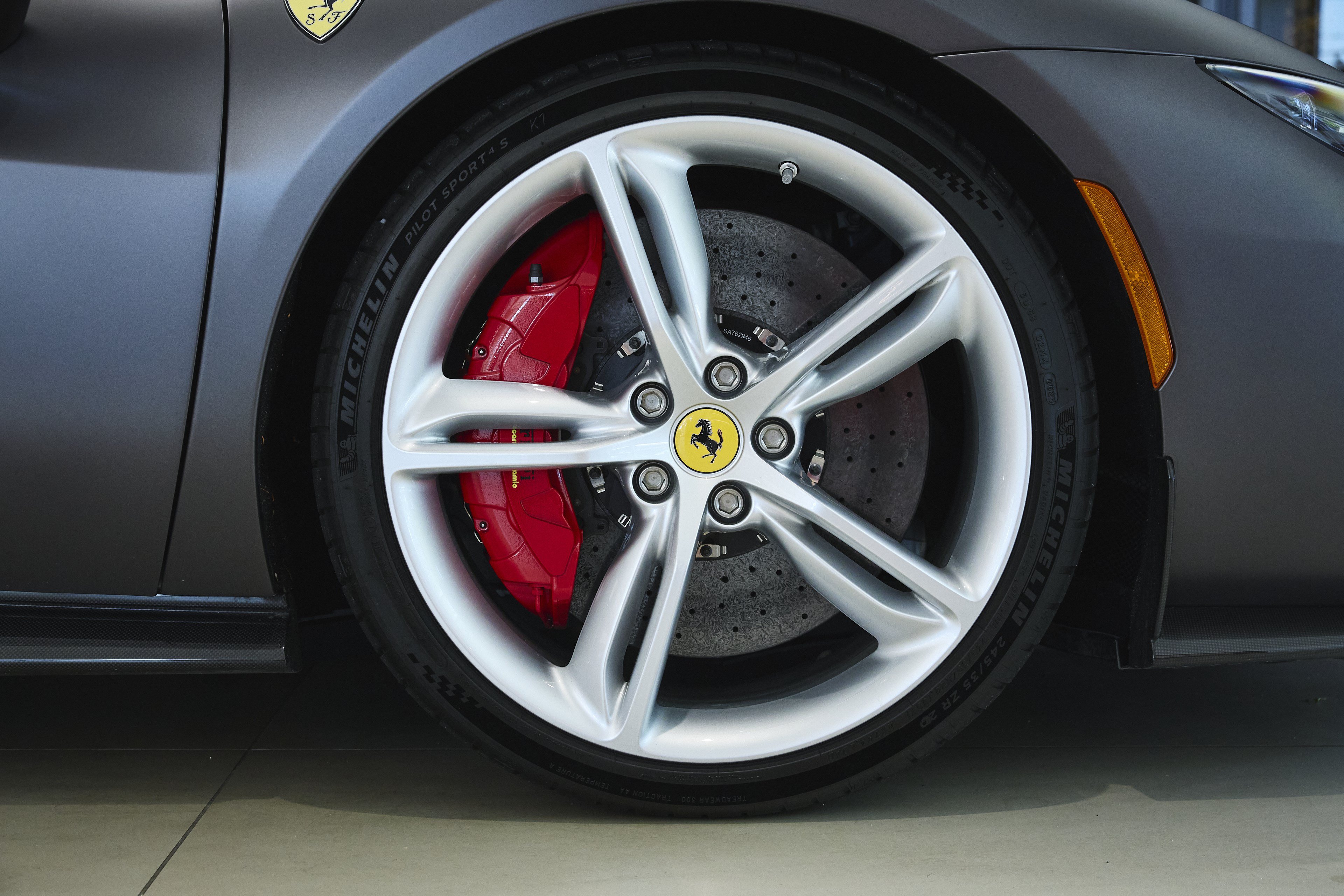 Used 2023 Ferrari 296 GTS RWD image 18