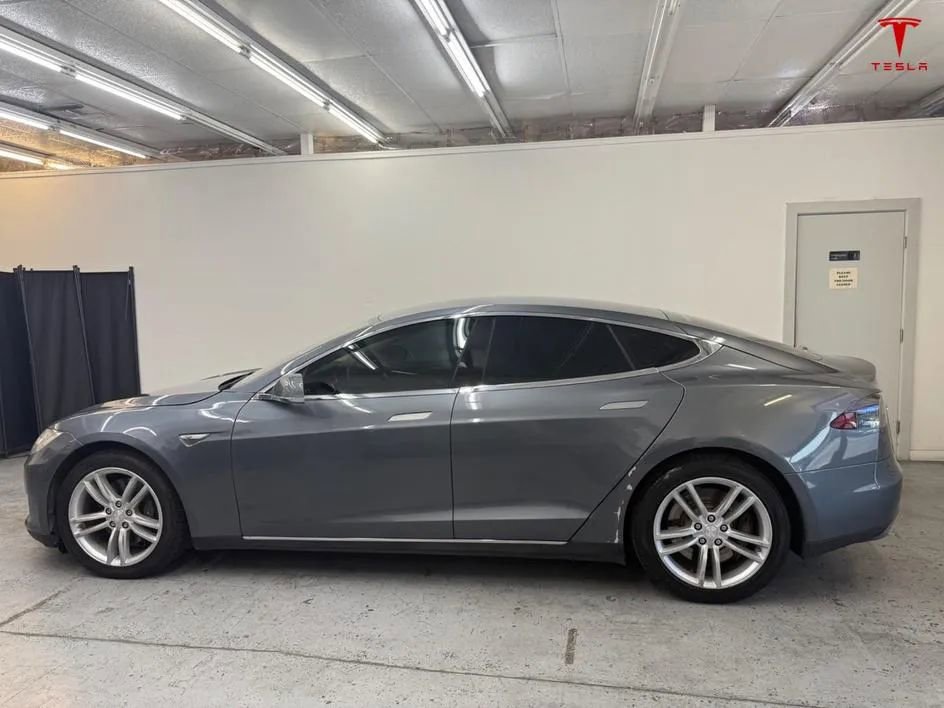 Used 2014 Tesla Model S P85 RWD image 5